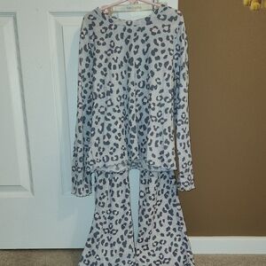 Cuddl Duds Girls Pink and Gray Lounge Set